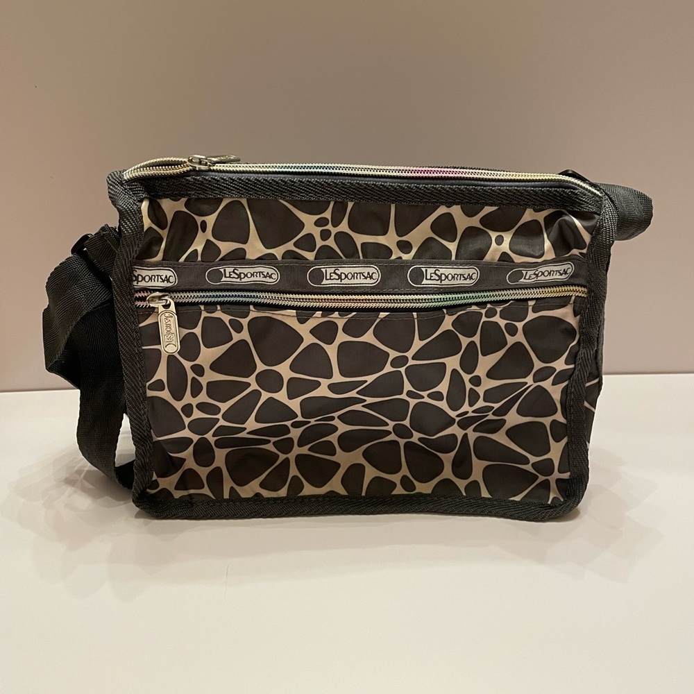 LESPORTSAC GREY PEBBLE CLASSIC  CROSSBODY BAG